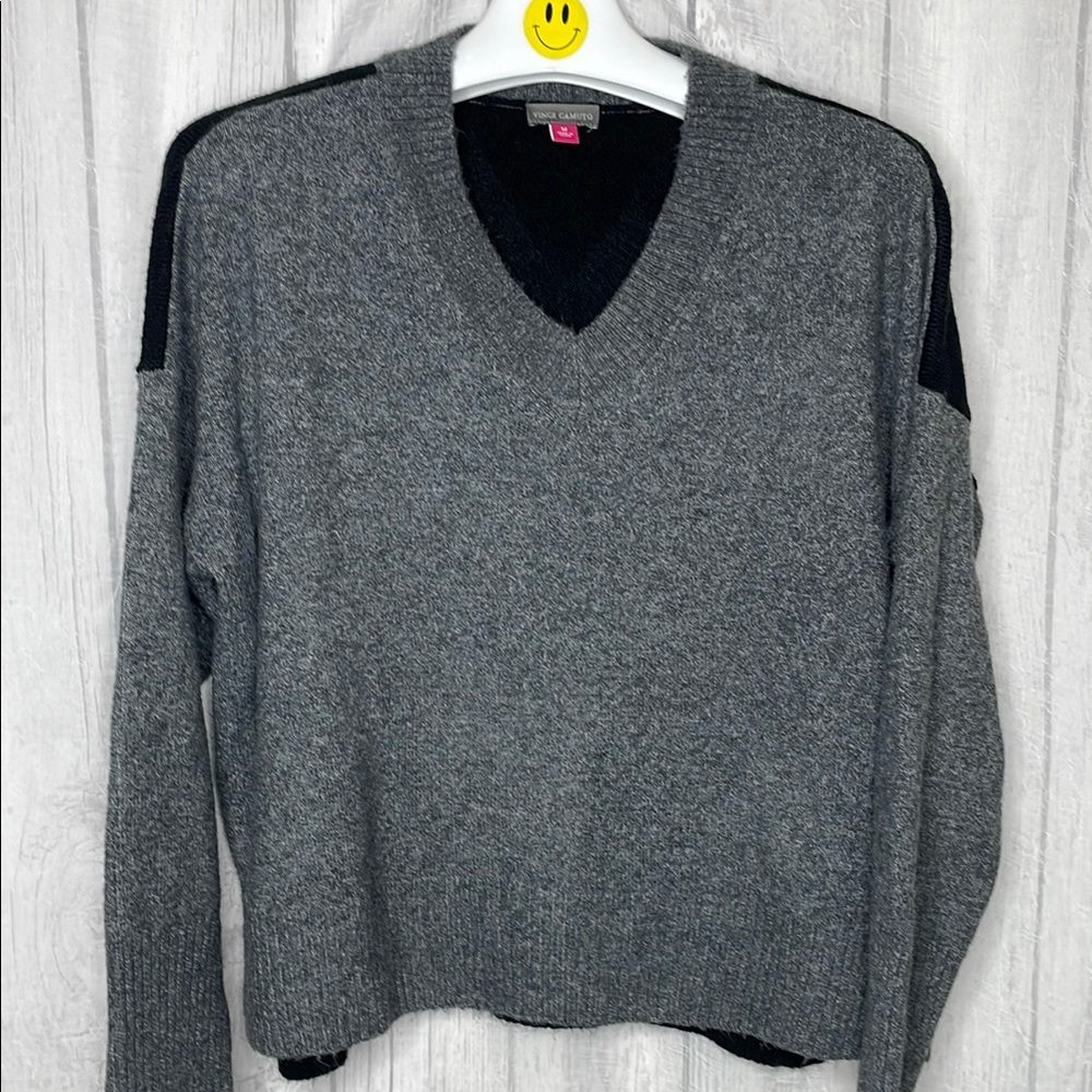 Vince Camuto Gray & Black V-Neck oversized Sweater.
